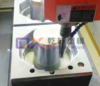 涂料桶模具